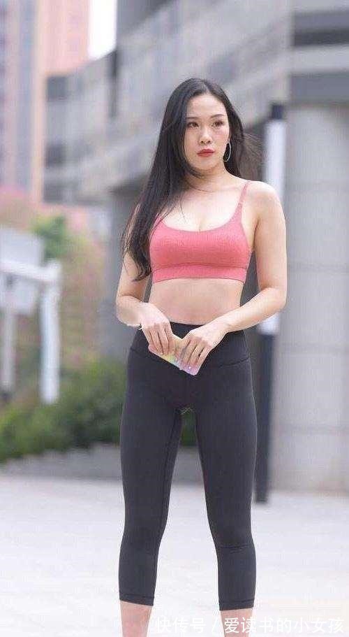 单品 美丽打底裤的美女,让造型远离俗套感,更显身材!