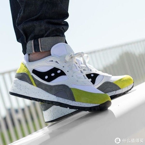 棕色 Sneaker 篇一百三十八：21年发售的三双Saucony Shadow 6000开箱