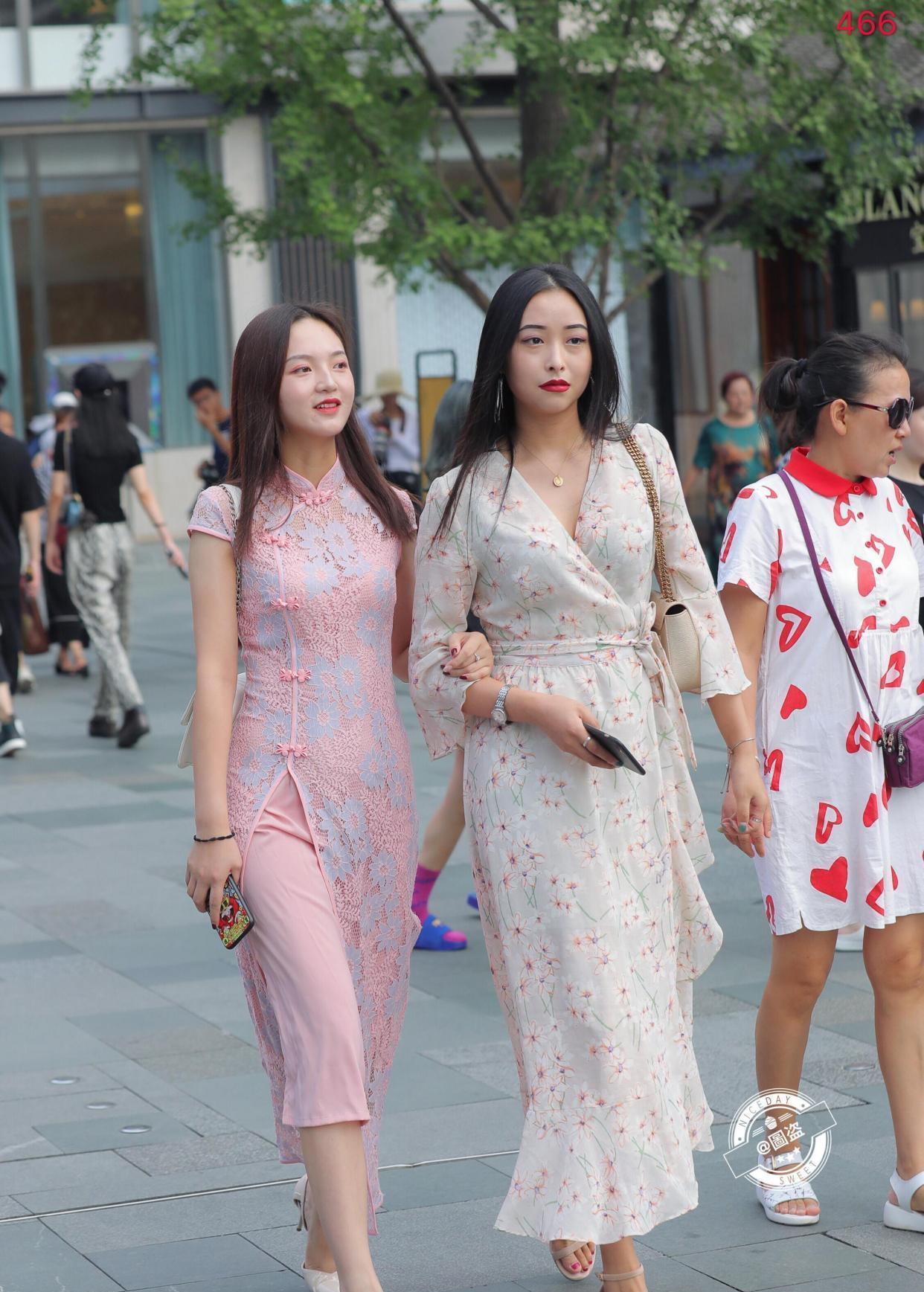 夹克|高腰设计的连衣裙穿上后很显瘦，营造完美气质，简约保暖