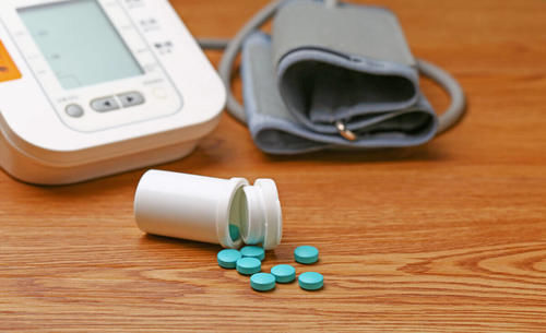 高血压|老年人高血压有这3个特点!想要血压稳定,必须遵守这3大原则