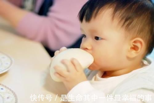 大人|有种辅食叫“大人饭”,吃太早会养出胖墩宝宝,过度喂养不得不防