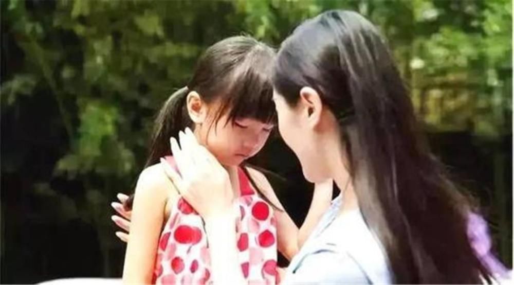 性格|“妈, 我钱丢了” ,两位妈妈不同的回应,20年后孩子性格差别很大