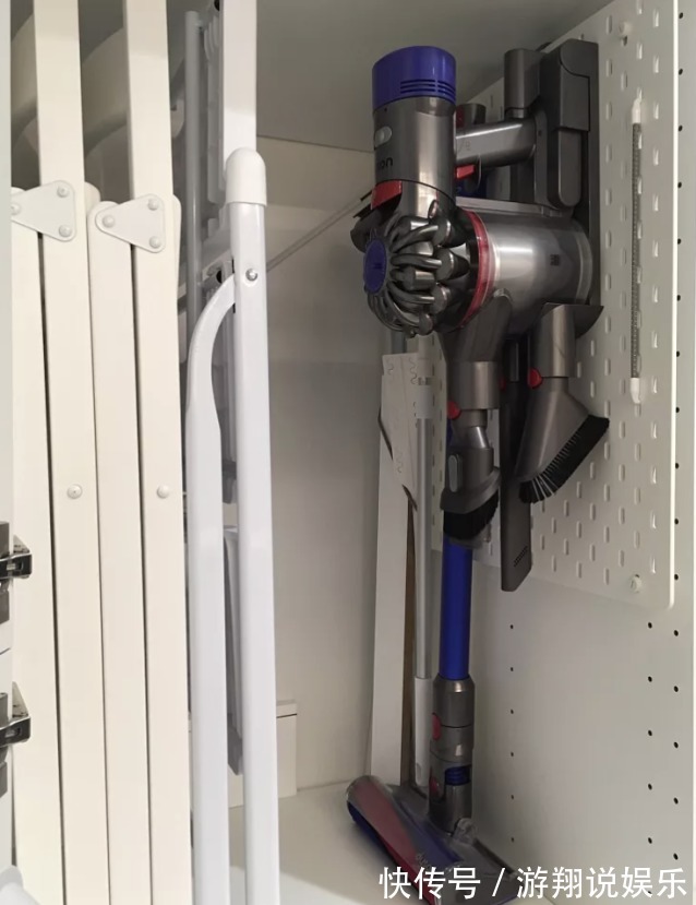 小房子|小户型要这么装，24㎡玄关秒变厨房和洗衣房，收纳翻倍方便实用！