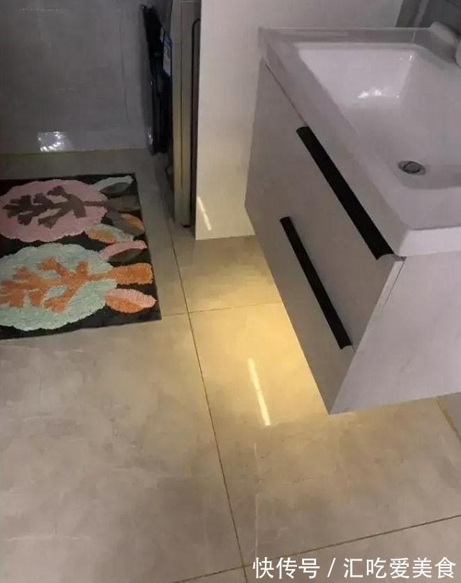 浴室柜|把车库改造成住房花了8W,虽不到25平,变成丈母娘的理想住所!