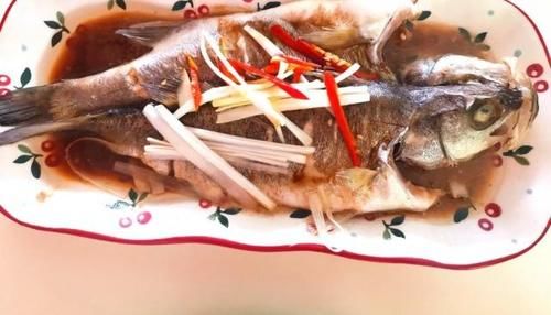 70后一家四口的午餐，朋友圈火了，朋友：这样生活其乐融融，真好