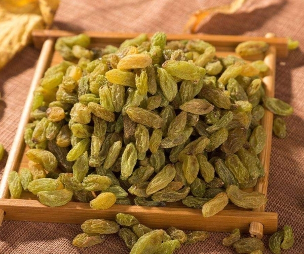 好处|早上吃几粒葡萄干，竟然有想不到的好处，不仅抗衰降压，好处多多