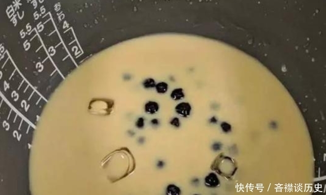 米香还|又一“黑暗网红美食”现世?你试过“珍珠奶茶”煮饭吗?那么问题来了