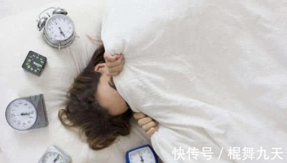 发生率|“一分钟入睡法”燃爆全球，拯救重度抑郁失眠者，让你每天睡好觉