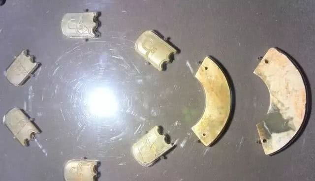 美玉|沉封3000余年西周小国出土的时尚美玉……