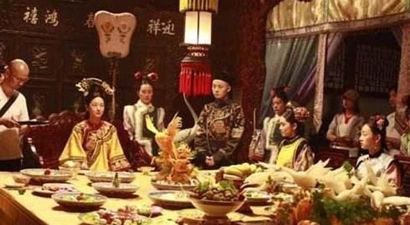 吃掉|慈禧吃西瓜有多奢侈?一顿要吃掉350个,网友:注定了清朝灭亡