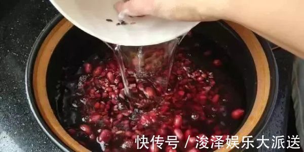 麦仁|女人气血不好,常煲一锅粥喝,食材做法简单,补血养颜不发胖