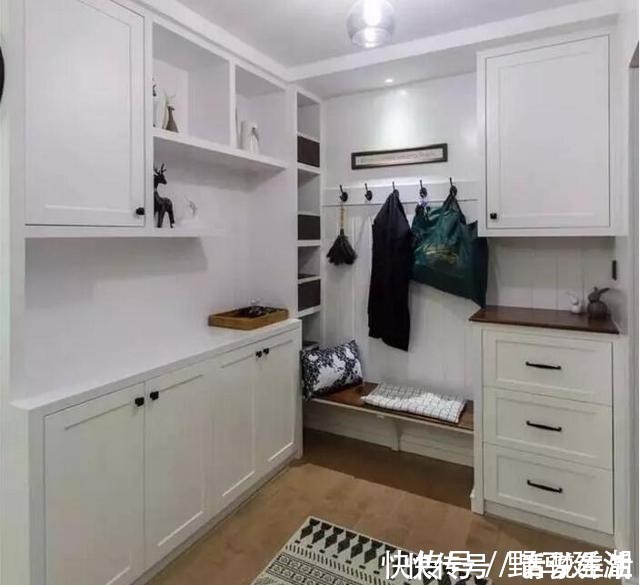 少数人|新家的玄关鞋柜这样定制,超实用又大气,朋友入门看后都表示羡慕!