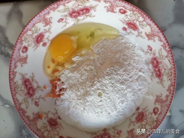 胡萝卜这样做真好吃，不发面不揉面一烙上桌营养极高，凉了也不硬