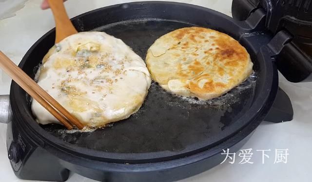 以后葱花饼别再买了,加2勺麻酱,不烫面不发面,比鸡蛋饼都好吃