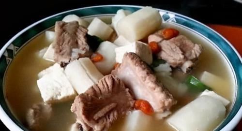 茄子|会吃的人最健康,常吃3种食物,排毒清肠,增强体质,有益健康