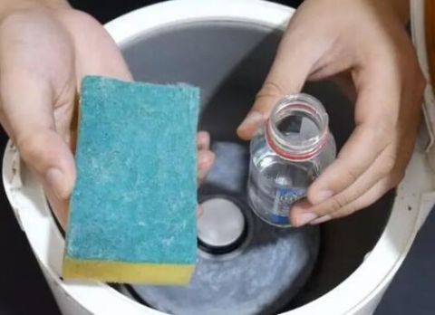 电饭锅这个位置要经常擦,不然越用越耗电,学会告诉家人跟朋友