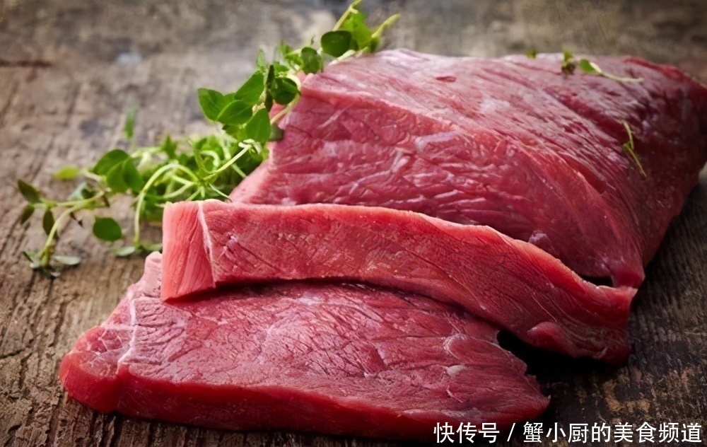  牛排|同样是牛肉，为什么进口的牛肉可以煎牛排？而中国的牛肉却不可以