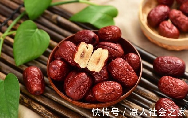 营养师|家里老年人经常失眠？营养师：这5种食物营养健康，可缓解失眠