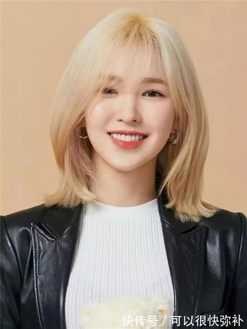 卷发|40岁女人头发不要剪太短,今年流行这3款发型,好看减龄又显气质