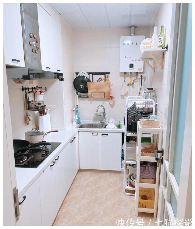 白墙|她家全屋大白墙，不做任何造型，即便已经入住四年，依然整洁温馨