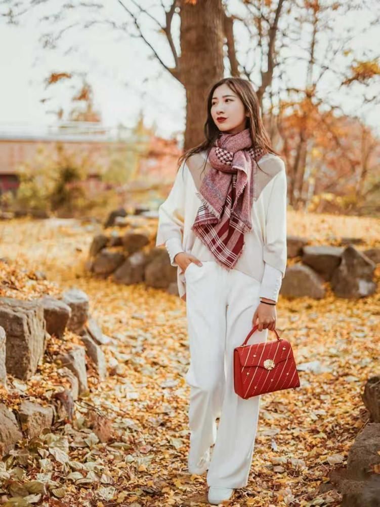 系围巾也有大讲究,简单易学的通用诀窍,为你造型加分