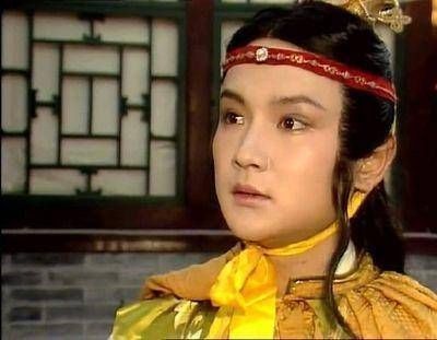 薛宝钗和贾宝玉新婚第一晚,宝玉是怎样对她的曹雪芹早就写在三个细节里了