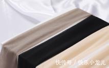 条纹 西装外套搭配马甲裙,身处职场的你一定不要错过这时尚干练的搭配