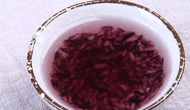 糯米|女人保养皮肤,多吃“补血米”,排毒养颜,皮肤红润,眼睛闪亮