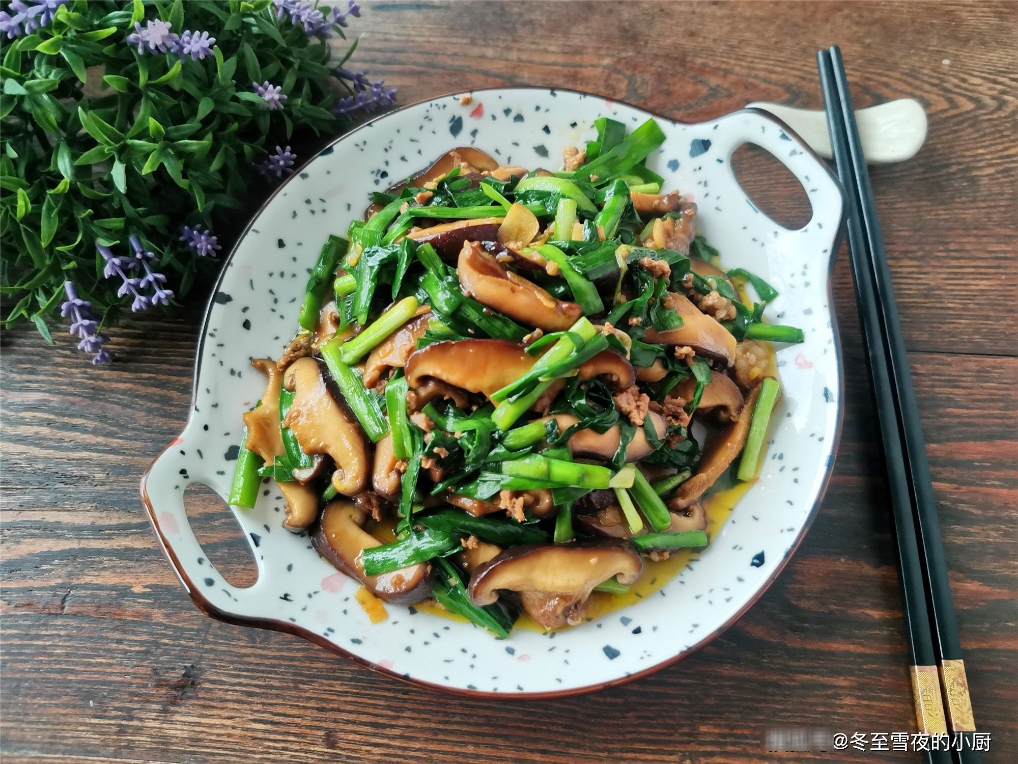 春季，香菇和这两种食材搭配做，增香增鲜，好吃下饭，全家都称赞