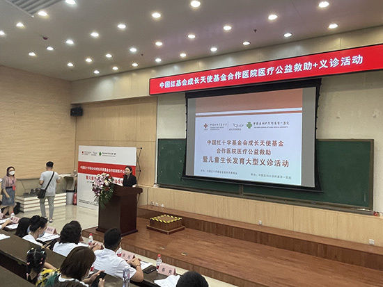 长高|儿童身材矮小早发现早治疗 “等一等”要不得