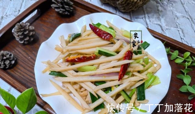 它是淤泥里的宝贝，却洁白如玉，我家一周吃五次，又脆又香真下饭！