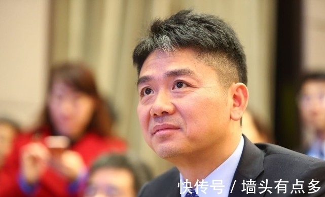 巴菲特|京东面临破产时,刘强东找张磊借7500万美元,张磊却给他3亿美元