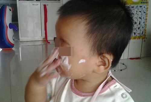 当孩子有情绪时，家长用这3种方式处理，就是在“火上浇油”