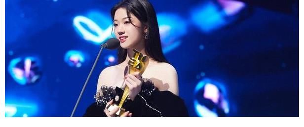 单依纯获年度最具潜力歌手奖，但也暴露了她的短板