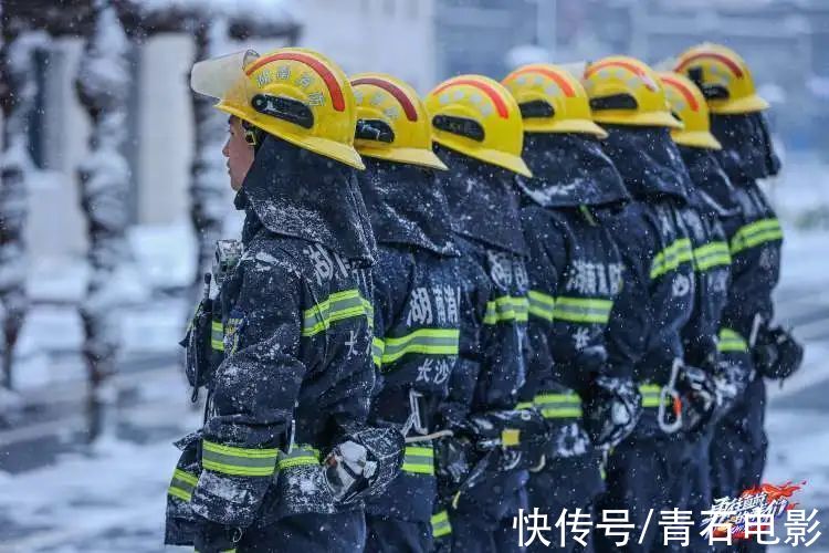 连续2期收视第1,人民日报点赞,这才是最该被力捧的“王牌综艺”