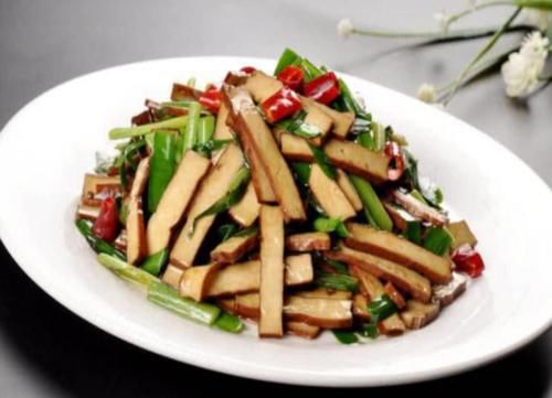  下饭|冬天，吃大鱼大肉不如它，上锅炒一炒，补钙长个头，好吃又下饭