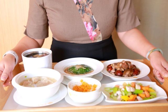 新妈妈|产后坐月子期间的月子餐应该循序渐进