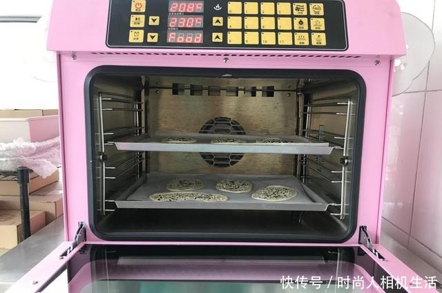  做法|面粉换个做法，个个空心，鼓大泡，咬一口酥掉渣，比面包好吃