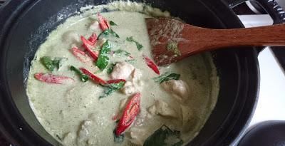 泰式绿咖喱|炖鸡时,直接下锅炖就不对,教你一招,鸡肉鲜嫩入味,营养不流失