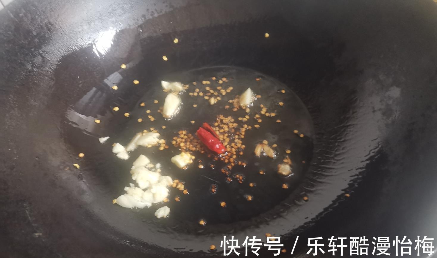 花生油|夏天此菜正当时，钙含量比牛奶高，现在正鲜嫩，错过就真是可惜了
