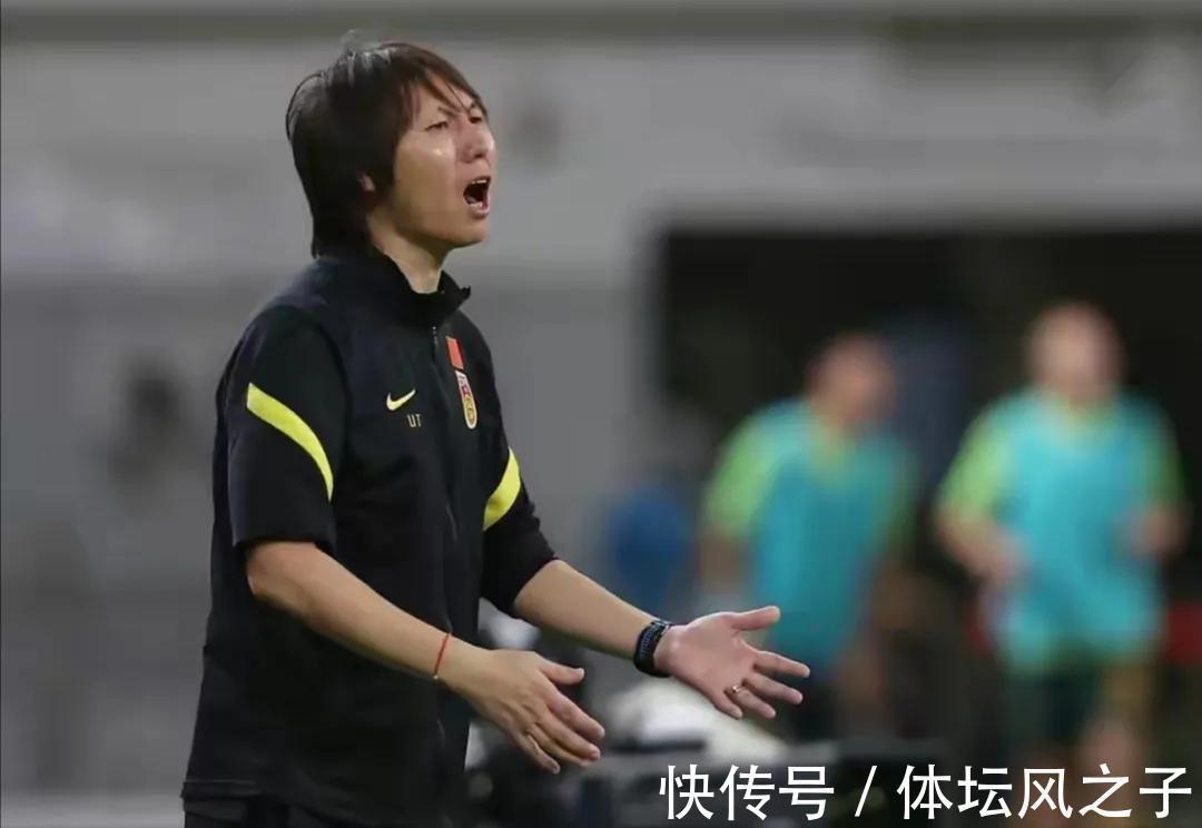 国足|这两人差点葬送了国足比赛,此前已经有惨痛教训,但李铁就是不改