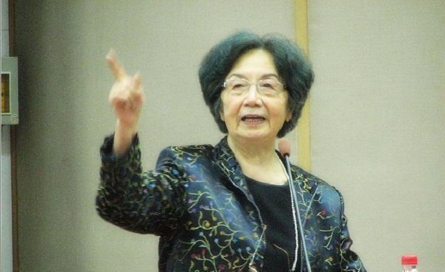 每日|95岁的她没有忘记初心,裸捐3568万,自己每日却只吃些清粥小菜