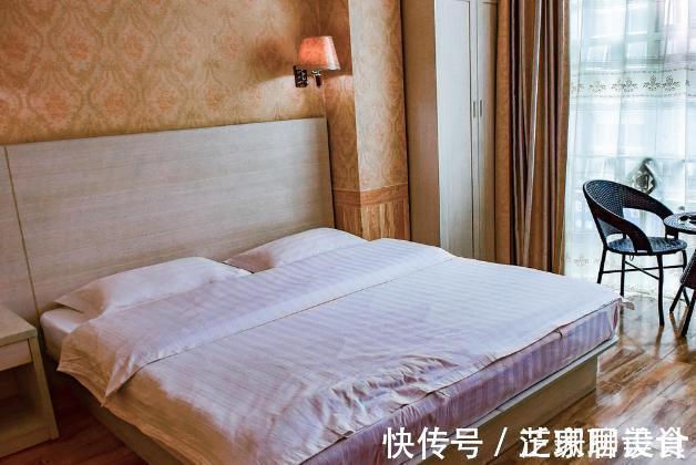 大床|双人床买1.5米还是1.8米?听听行家说,后悔我家买错了!