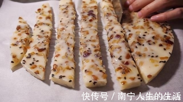 香甜|好馋人的糯米糕点,我家经常做,软糯香甜,吃着不上火