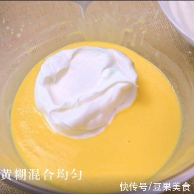 芝士蛋糕|真能Duang~的网红爆款古早蛋糕!口感弹嫩还有流心芝士?