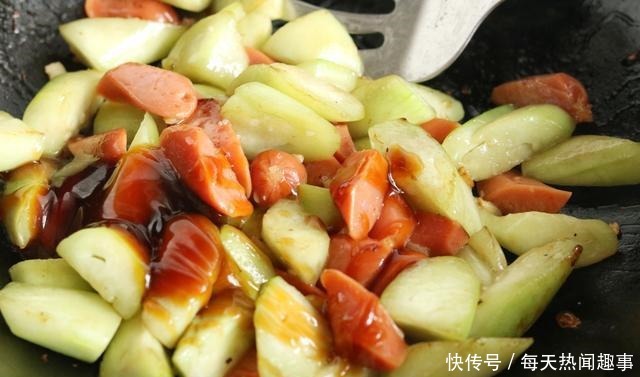 7月必吃的菜,简单一炒比肉还香,营养美味,女儿最爱