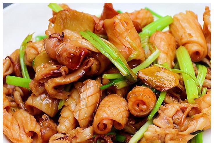 秋季|秋季天气凉爽孩子每天出门健身,多吃补钙菜,促进身体发育