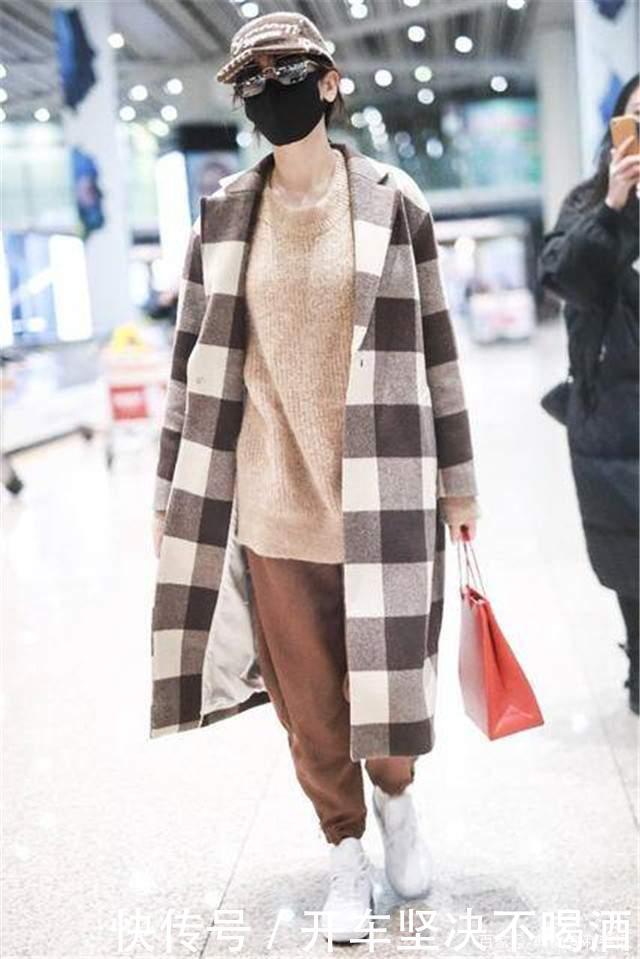 秋冬还是得穿大衣!不管搭配什么内搭,都能时尚又显气质