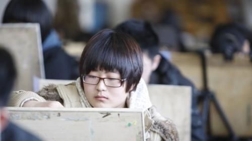 美术生@当美术学渣开始画明星,画面变得一言难尽,老师:这是怎么做到的