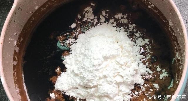 红茶|“珍珠奶茶”别再花钱买，一把茶叶就能做，出锅比买的还好吃！